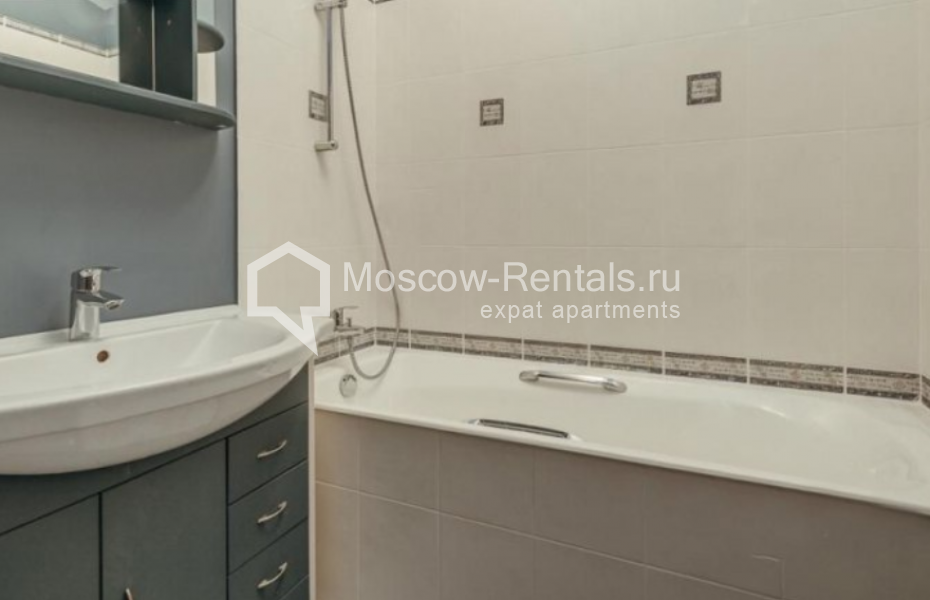 Photo #9 4-room (3 BR) apartment for <a href="http://moscow-rentals.ru/en/articles/long-term-rent" target="_blank">a long-term</a> rent
 in Russia, Moscow, Bolshaya Bronnaya str, 19
