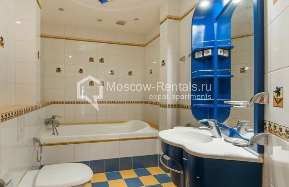 Photo #10 5-room (4 BR) apartment for <a href="http://moscow-rentals.ru/en/articles/long-term-rent" target="_blank">a long-term</a> rent
 in Russia, Moscow, Bolshoi Kozikhinskyi lane, 12/2