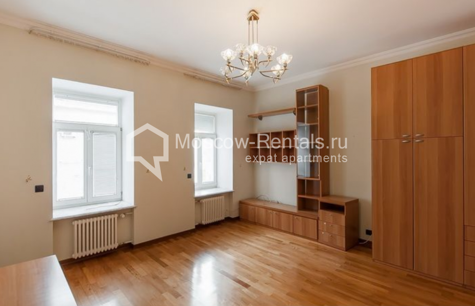Photo #18 5-room (4 BR) apartment for <a href="http://moscow-rentals.ru/en/articles/long-term-rent" target="_blank">a long-term</a> rent
 in Russia, Moscow, Bolshoi Kozikhinskyi lane, 12/2