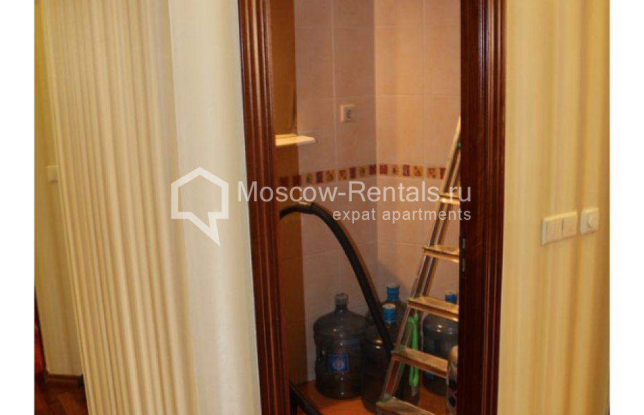 Photo #20 4-room (3 BR) apartment for <a href="http://moscow-rentals.ru/en/articles/long-term-rent" target="_blank">a long-term</a> rent
 in Russia, Moscow, Petrovka str, 17 С 4