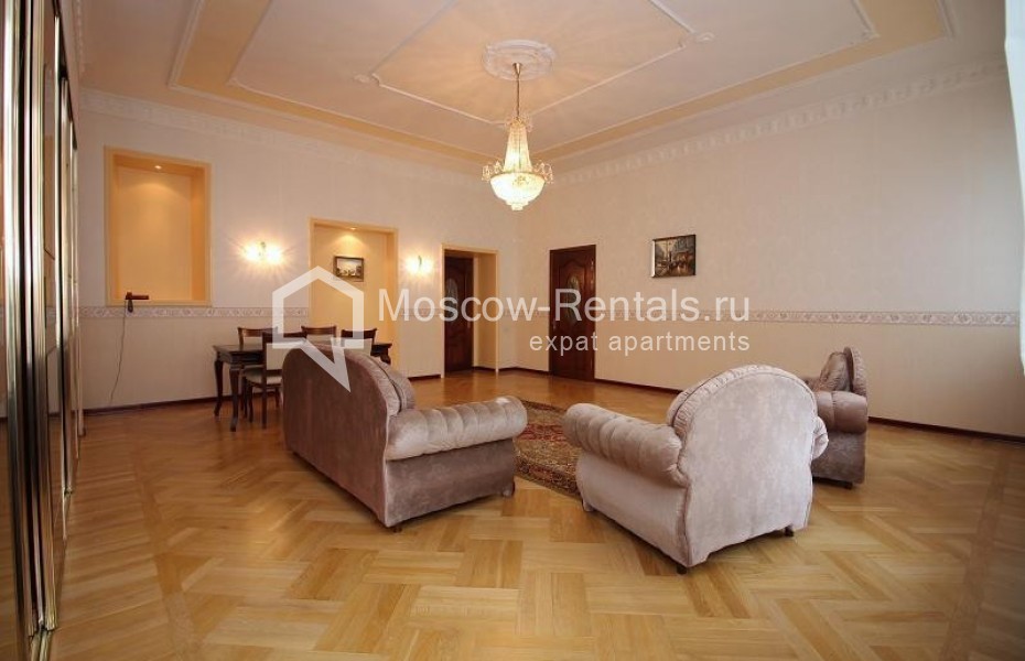 Photo #2 3-room (2 BR) apartment for <a href="http://moscow-rentals.ru/en/articles/long-term-rent" target="_blank">a long-term</a> rent
 in Russia, Moscow, Makarenko str, 2/21 С 2