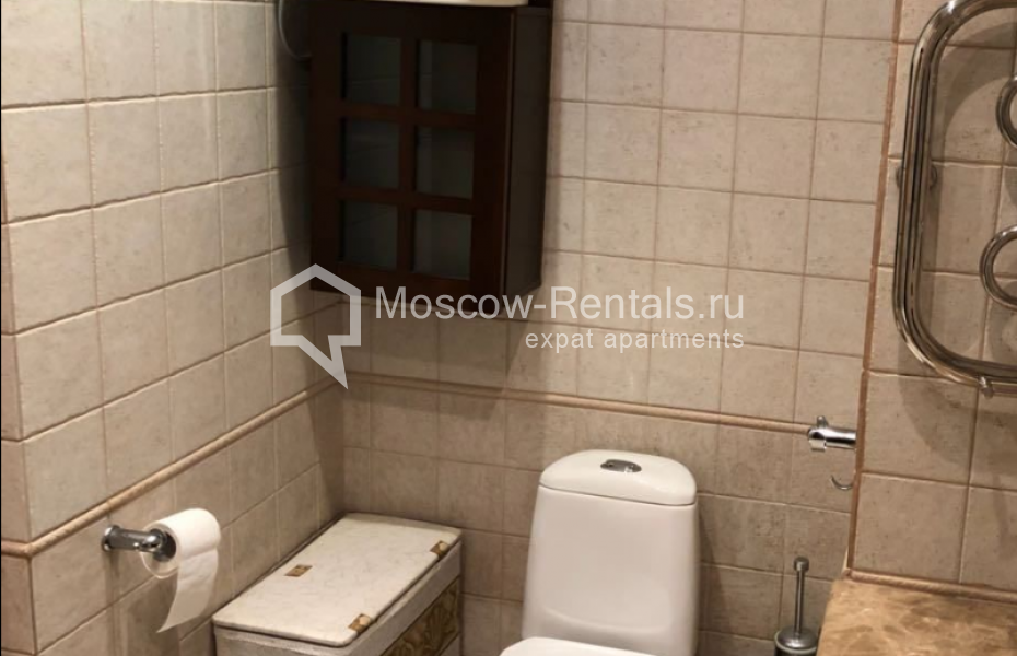 Photo #7 4-room (3 BR) apartment for <a href="http://moscow-rentals.ru/en/articles/long-term-rent" target="_blank">a long-term</a> rent
 in Russia, Moscow, Vorotnikovskyi lane, 5/9