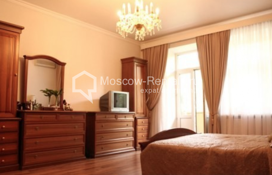Photo #8 3-room (2 BR) apartment for <a href="http://moscow-rentals.ru/en/articles/long-term-rent" target="_blank">a long-term</a> rent
 in Russia, Moscow, Studencheskaya str, 32