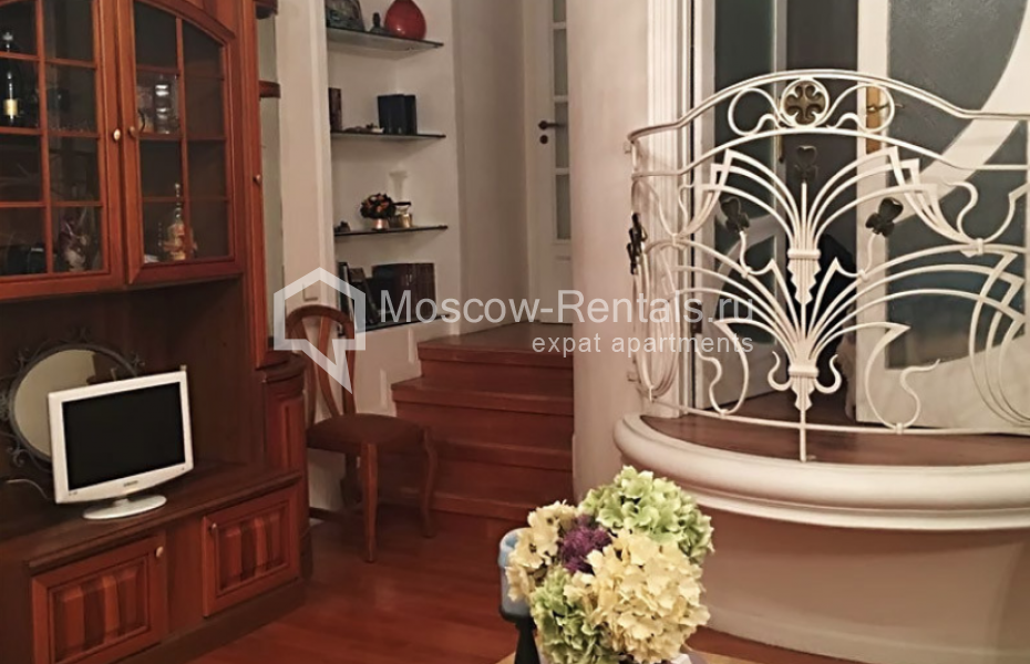 Photo #3 3-room (2 BR) apartment for <a href="http://moscow-rentals.ru/en/articles/long-term-rent" target="_blank">a long-term</a> rent
 in Russia, Moscow, Studencheskaya str, 32