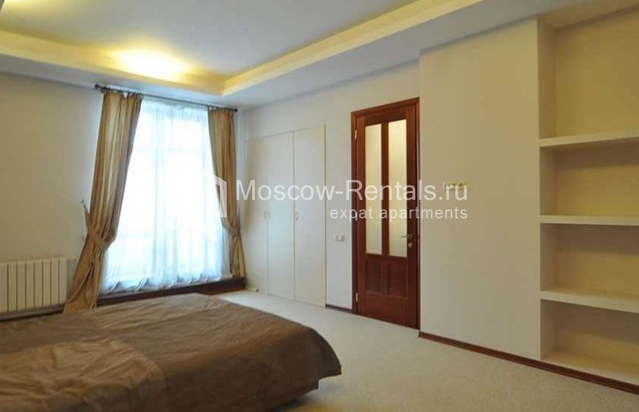 Photo #12 4-room (3 BR) apartment for <a href="http://moscow-rentals.ru/en/articles/long-term-rent" target="_blank">a long-term</a> rent
 in Russia, Moscow, Lyalin lane, 19 К 1