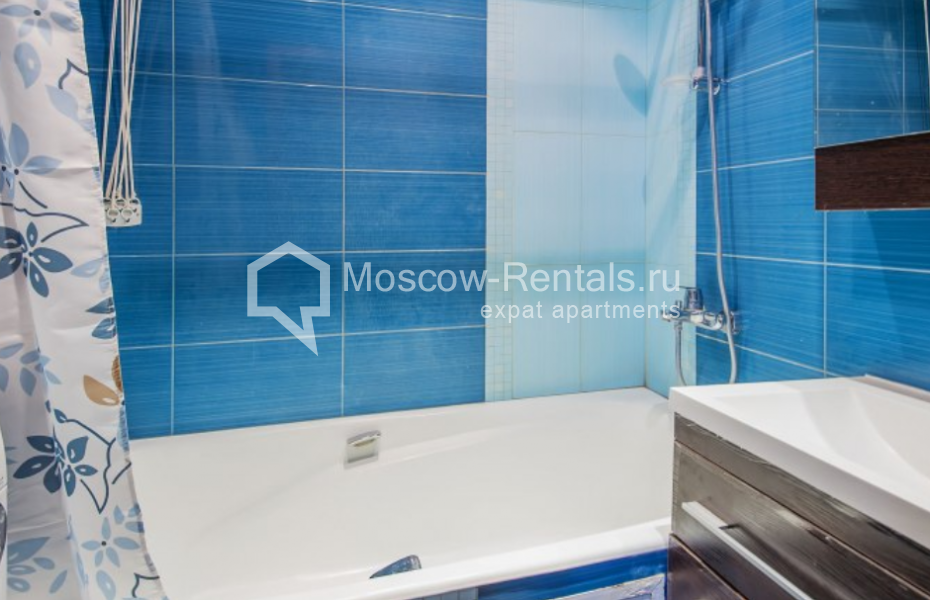 Photo #16 3-room (2 BR) apartment for <a href="http://moscow-rentals.ru/en/articles/long-term-rent" target="_blank">a long-term</a> rent
 in Russia, Moscow, Protochnyi lane, 8/2
