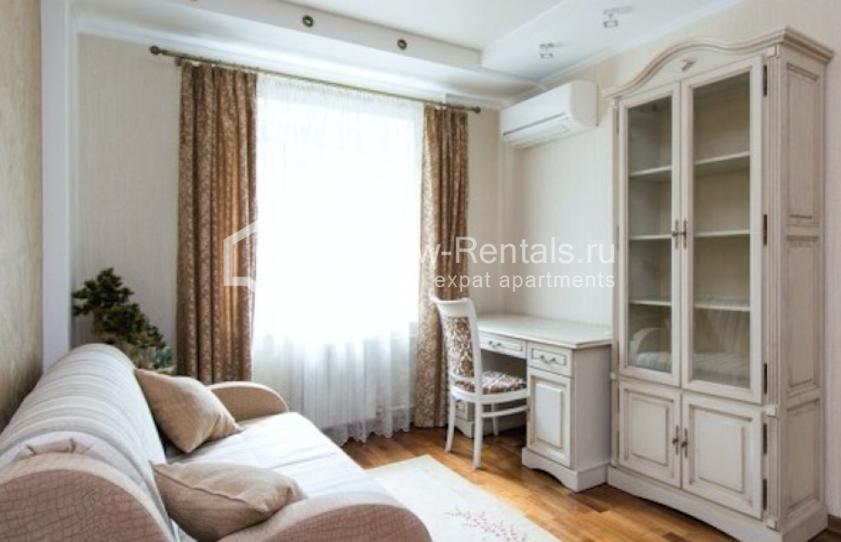 Photo #8 3-room (2 BR) apartment for <a href="http://moscow-rentals.ru/en/articles/long-term-rent" target="_blank">a long-term</a> rent
 in Russia, Moscow, Protochnyi lane, 8/2