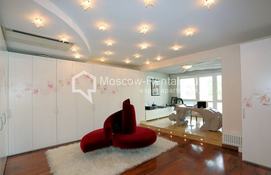 Photo #13 7-room (6 BR) apartment for <a href="http://moscow-rentals.ru/en/articles/long-term-rent" target="_blank">a long-term</a> rent
 in Russia, Moscow, Ostrovnoi proezd, 5 К 1