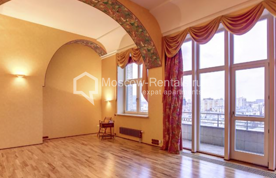 Photo #7 7-room (6 BR) apartment for <a href="http://moscow-rentals.ru/en/articles/long-term-rent" target="_blank">a long-term</a> rent
 in Russia, Moscow, 3rd Frunzenskaya str, 19