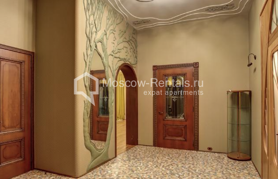 Photo #12 7-room (6 BR) apartment for <a href="http://moscow-rentals.ru/en/articles/long-term-rent" target="_blank">a long-term</a> rent
 in Russia, Moscow, 3rd Frunzenskaya str, 19