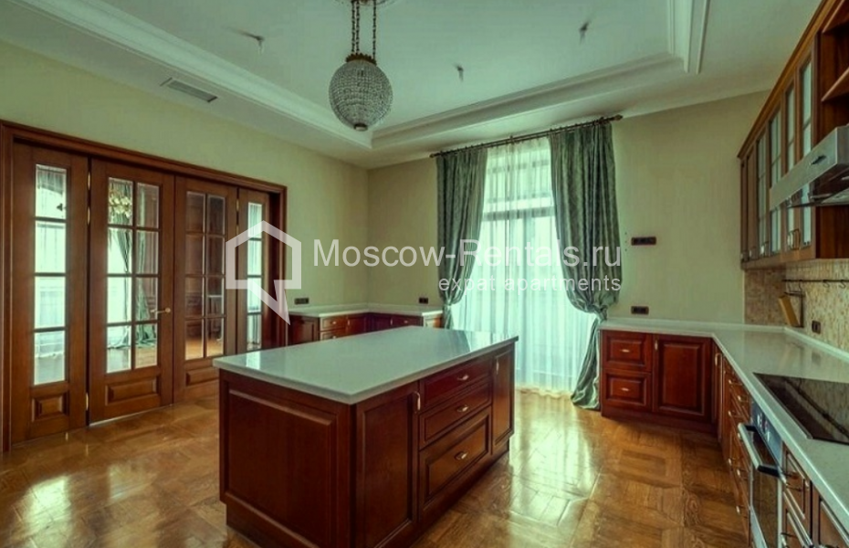 Photo #15 6-room (5 BR) apartment for <a href="http://moscow-rentals.ru/en/articles/long-term-rent" target="_blank">a long-term</a> rent
 in Russia, Moscow, Runovskyi lane, 12