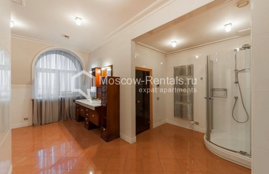 Photo #22 6-room (5 BR) apartment for <a href="http://moscow-rentals.ru/en/articles/long-term-rent" target="_blank">a long-term</a> rent
 in Russia, Moscow, Runovskyi lane, 12