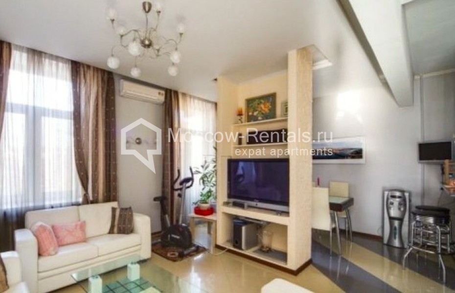 Photo #1 3-room (2 BR) apartment for <a href="http://moscow-rentals.ru/en/articles/long-term-rent" target="_blank">a long-term</a> rent
 in Russia, Moscow, Novolesnaya 17/21