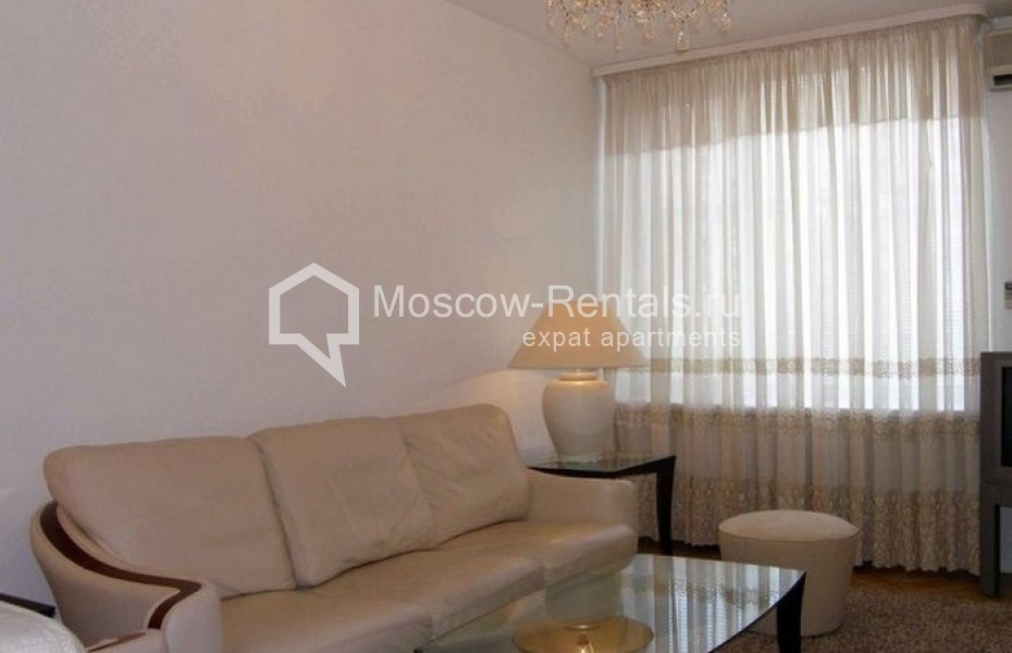 Photo #2 3-room (2 BR) apartment for <a href="http://moscow-rentals.ru/en/articles/long-term-rent" target="_blank">a long-term</a> rent
 in Russia, Moscow, Novinskyi blv, 15