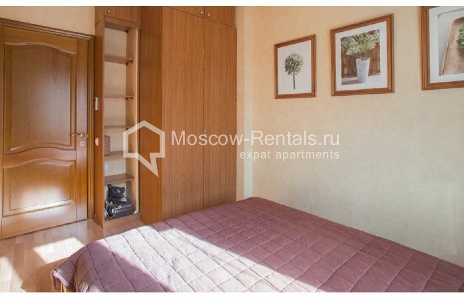Photo #4 3-room (2 BR) apartment for <a href="http://moscow-rentals.ru/en/articles/long-term-rent" target="_blank">a long-term</a> rent
 in Russia, Moscow, Voznesenskyi lane, 16/4