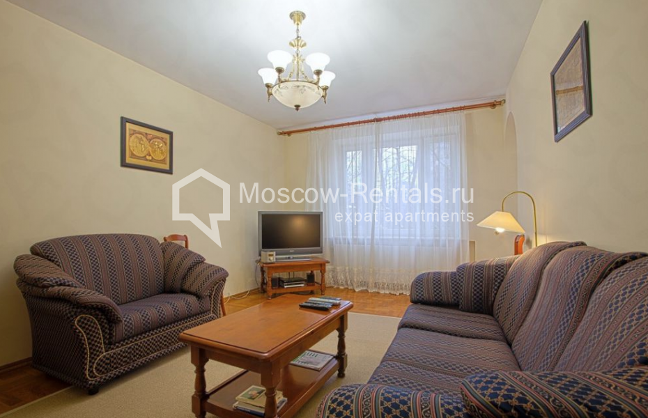 Photo #2 3-room (2 BR) apartment for <a href="http://moscow-rentals.ru/en/articles/long-term-rent" target="_blank">a long-term</a> rent
 in Russia, Moscow, Bogoslovskyi lane, 5