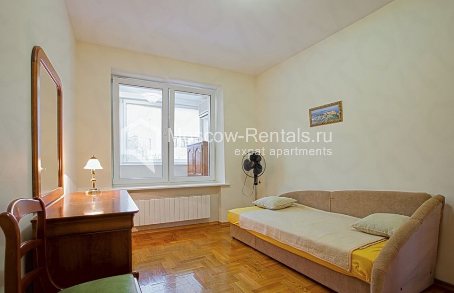 Photo #10 3-room (2 BR) apartment for <a href="http://moscow-rentals.ru/en/articles/long-term-rent" target="_blank">a long-term</a> rent
 in Russia, Moscow, Bogoslovskyi lane, 5