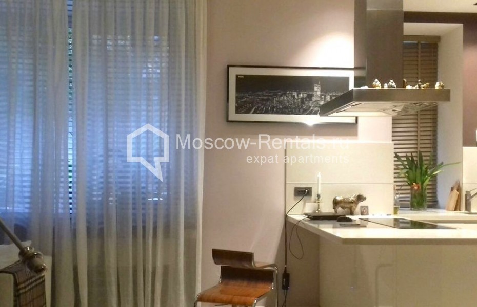 Photo #3 3-room (2 BR) apartment for <a href="http://moscow-rentals.ru/en/articles/long-term-rent" target="_blank">a long-term</a> rent
 in Russia, Moscow, Brusov lane, 7