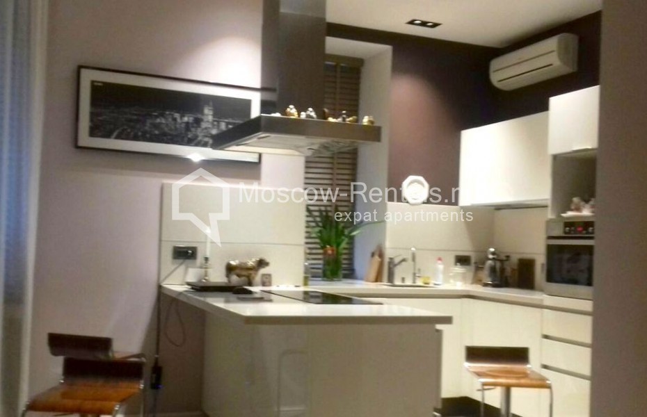 Photo #2 3-room (2 BR) apartment for <a href="http://moscow-rentals.ru/en/articles/long-term-rent" target="_blank">a long-term</a> rent
 in Russia, Moscow, Brusov lane, 7