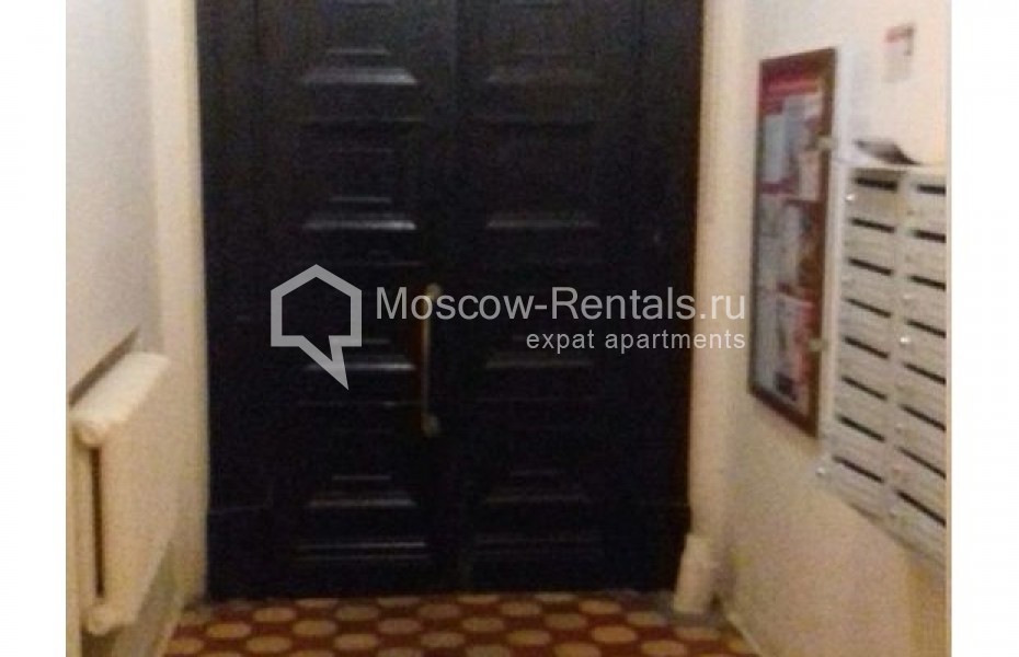 Photo #10 3-room (2 BR) apartment for <a href="http://moscow-rentals.ru/en/articles/long-term-rent" target="_blank">a long-term</a> rent
 in Russia, Moscow, Brusov lane, 7