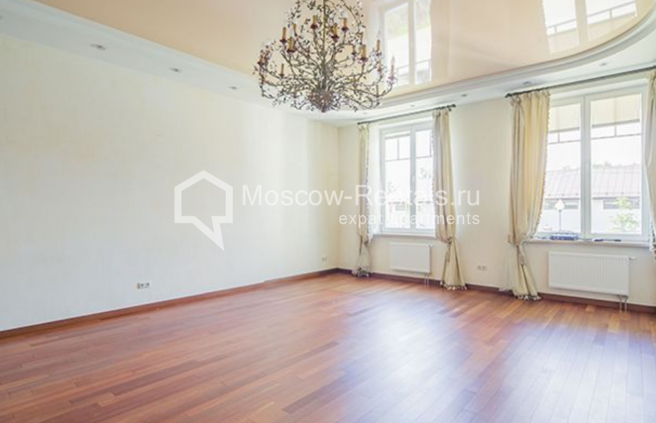 Photo #2 4-room (3 BR) apartment for <a href="http://moscow-rentals.ru/en/articles/long-term-rent" target="_blank">a long-term</a> rent
 in Russia, Moscow, Beregovaya str, 6