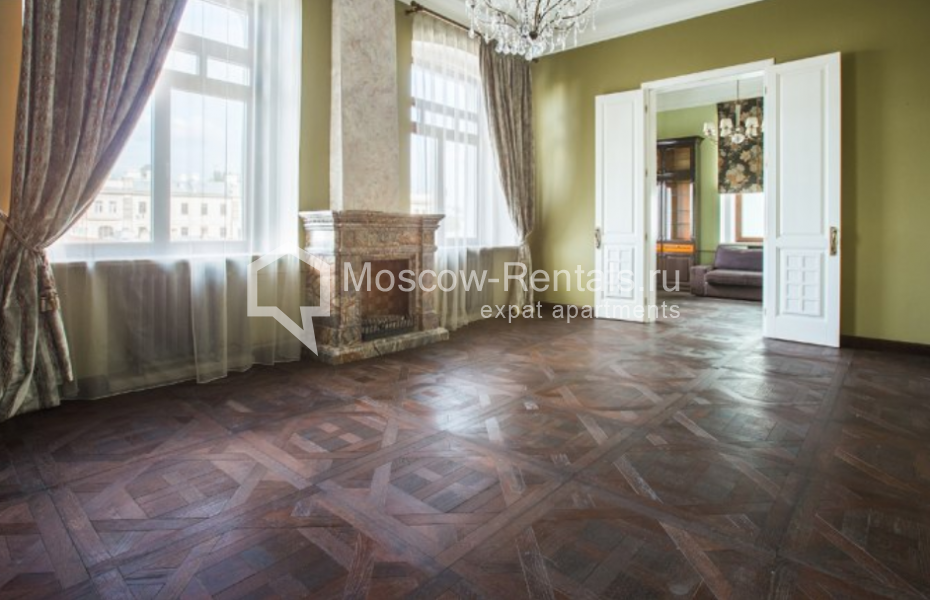 Photo #1 5-room (4 BR) apartment for <a href="http://moscow-rentals.ru/en/articles/long-term-rent" target="_blank">a long-term</a> rent
 in Russia, Moscow, Chistoprudnyi blv, 14 С 3