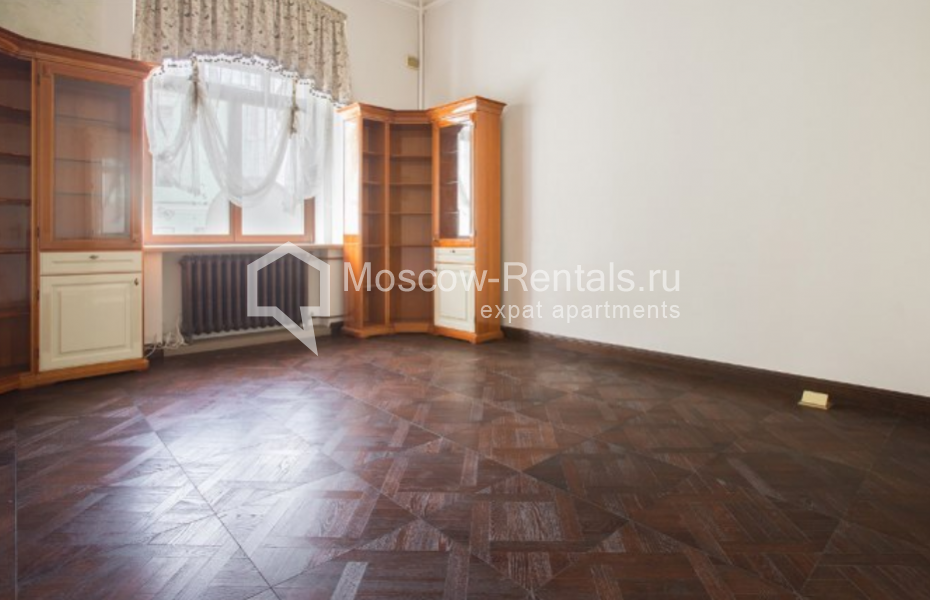 Photo #10 5-room (4 BR) apartment for <a href="http://moscow-rentals.ru/en/articles/long-term-rent" target="_blank">a long-term</a> rent
 in Russia, Moscow, Chistoprudnyi blv, 14 С 3