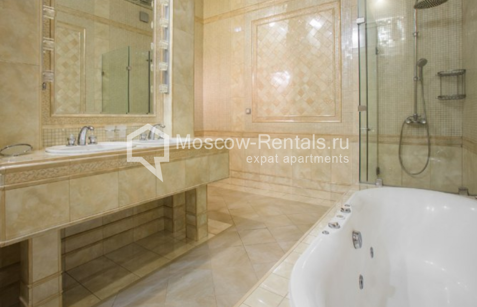 Photo #13 5-room (4 BR) apartment for <a href="http://moscow-rentals.ru/en/articles/long-term-rent" target="_blank">a long-term</a> rent
 in Russia, Moscow, Chistoprudnyi blv, 14 С 3