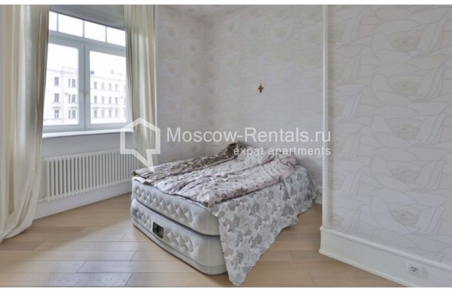 Photo #3 5-room (4 BR) apartment for <a href="http://moscow-rentals.ru/en/articles/long-term-rent" target="_blank">a long-term</a> rent
 in Russia, Moscow, Milyutinskyi lane, 3