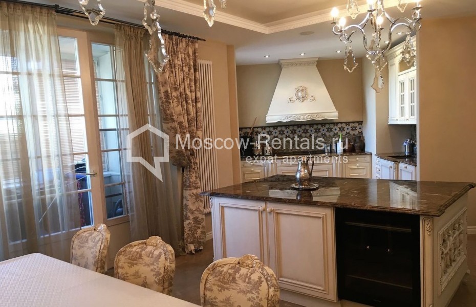 Photo #9 5-room (4 BR) apartment for <a href="http://moscow-rentals.ru/en/articles/long-term-rent" target="_blank">a long-term</a> rent
 in Russia, Moscow, Daev lane, 33