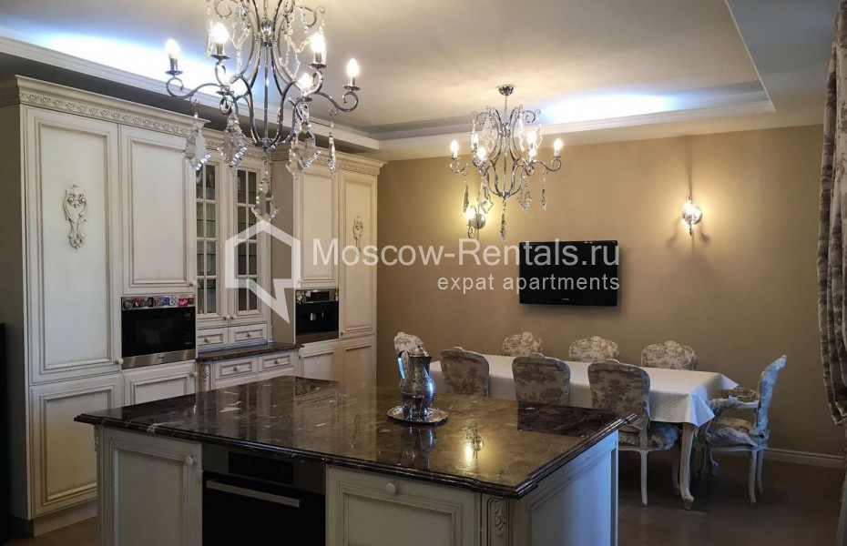 Photo #10 5-room (4 BR) apartment for <a href="http://moscow-rentals.ru/en/articles/long-term-rent" target="_blank">a long-term</a> rent
 in Russia, Moscow, Daev lane, 33