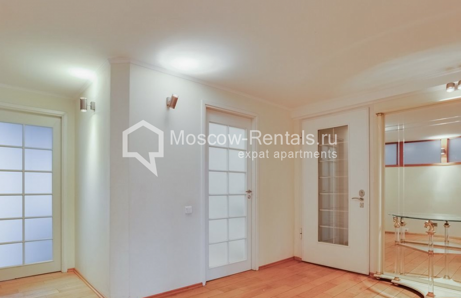 Photo #11 5-room (4 BR) apartment for <a href="http://moscow-rentals.ru/en/articles/long-term-rent" target="_blank">a long-term</a> rent
 in Russia, Moscow, Ogorodnaya Sloboda lane, 14