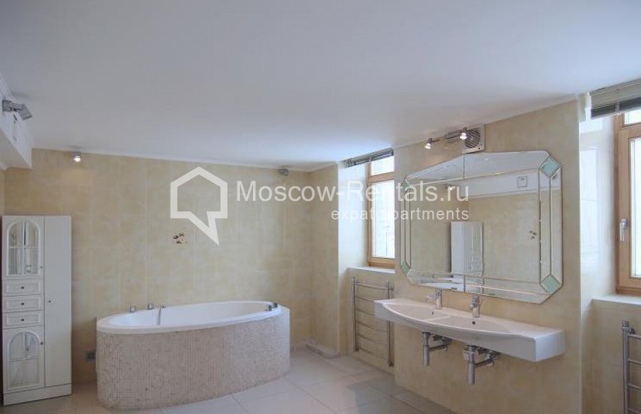 Photo #25 5-room (4 BR) apartment for <a href="http://moscow-rentals.ru/en/articles/long-term-rent" target="_blank">a long-term</a> rent
 in Russia, Moscow, Ogorodnaya Sloboda lane, 14