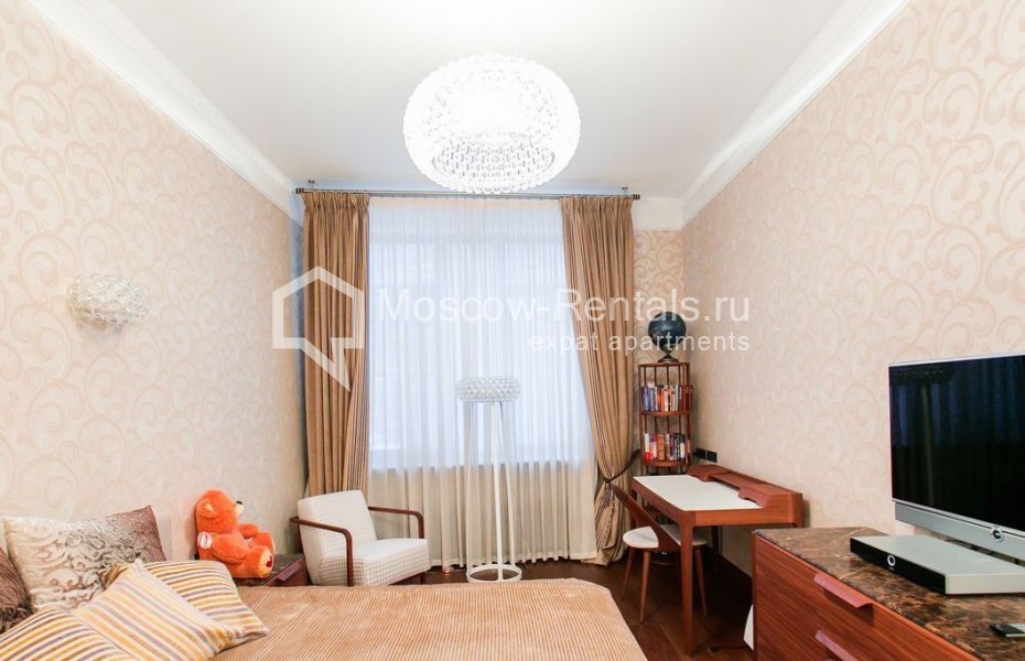 Photo #23 4-room (3 BR) apartment for <a href="http://moscow-rentals.ru/en/articles/long-term-rent" target="_blank">a long-term</a> rent
 in Russia, Moscow, Petrovskyi blv, 21
