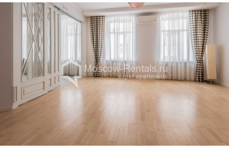 Photo #5 4-room (3 BR) apartment for <a href="http://moscow-rentals.ru/en/articles/long-term-rent" target="_blank">a long-term</a> rent
 in Russia, Moscow, Brusov lane,  2/14 С 3