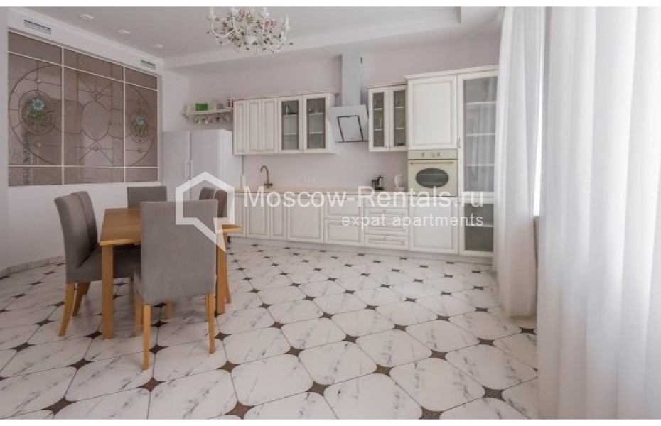 Photo #2 4-room (3 BR) apartment for <a href="http://moscow-rentals.ru/en/articles/long-term-rent" target="_blank">a long-term</a> rent
 in Russia, Moscow, Brusov lane,  2/14 С 3