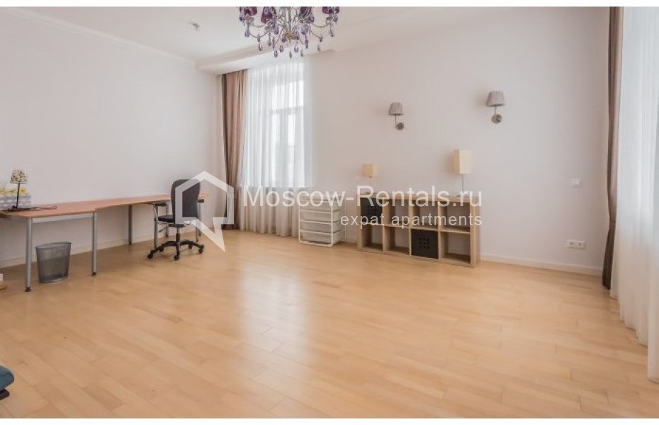 Photo #10 4-room (3 BR) apartment for <a href="http://moscow-rentals.ru/en/articles/long-term-rent" target="_blank">a long-term</a> rent
 in Russia, Moscow, Brusov lane,  2/14 С 3