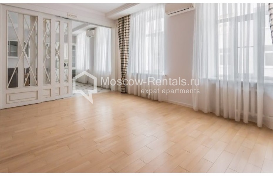 Photo #6 4-room (3 BR) apartment for <a href="http://moscow-rentals.ru/en/articles/long-term-rent" target="_blank">a long-term</a> rent
 in Russia, Moscow, Brusov lane,  2/14 С 3