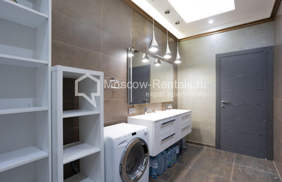 Photo #16 4-room (3 BR) apartment for <a href="http://moscow-rentals.ru/en/articles/long-term-rent" target="_blank">a long-term</a> rent
 in Russia, Moscow, Fadeeva str,  4 А