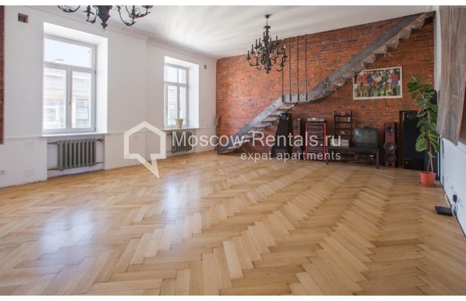 Photo #4 5-room (4 BR) apartment for <a href="http://moscow-rentals.ru/en/articles/long-term-rent" target="_blank">a long-term</a> rent
 in Russia, Moscow, Malyi Kozikhinskyi lane, 12