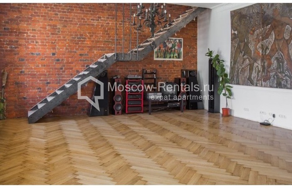 Photo #3 5-room (4 BR) apartment for <a href="http://moscow-rentals.ru/en/articles/long-term-rent" target="_blank">a long-term</a> rent
 in Russia, Moscow, Malyi Kozikhinskyi lane, 12