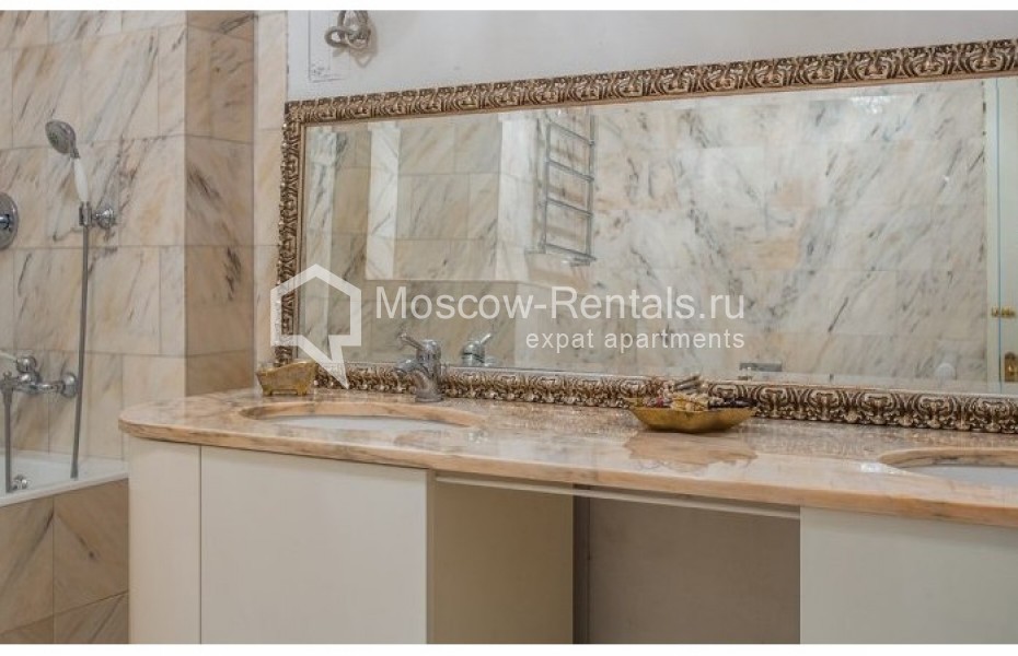 Photo #13 5-room (4 BR) apartment for <a href="http://moscow-rentals.ru/en/articles/long-term-rent" target="_blank">a long-term</a> rent
 in Russia, Moscow, Malyi Kozikhinskyi lane, 12