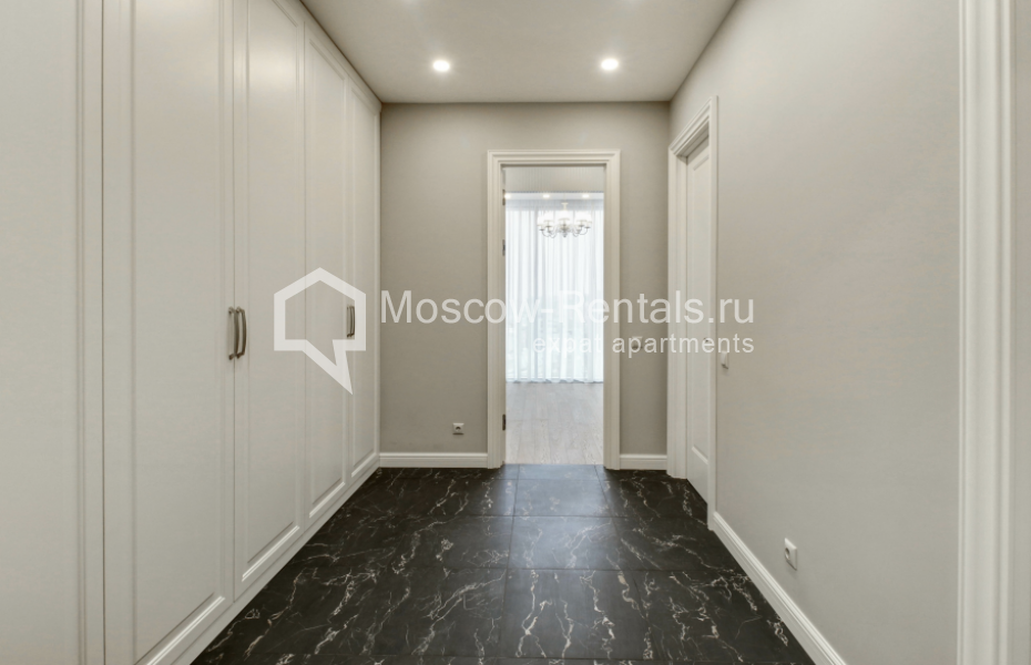 Photo #5 4-room (3 BR) apartment for <a href="http://moscow-rentals.ru/en/articles/long-term-rent" target="_blank">a long-term</a> rent
 in Russia, Moscow, Tsvetnoi blv., 2