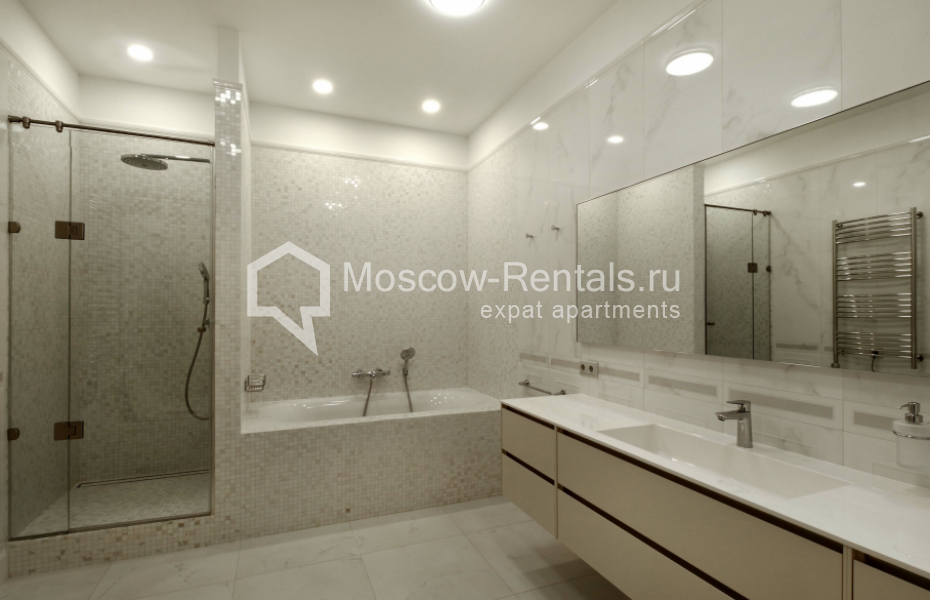 Photo #7 4-room (3 BR) apartment for <a href="http://moscow-rentals.ru/en/articles/long-term-rent" target="_blank">a long-term</a> rent
 in Russia, Moscow, Tsvetnoi blv., 2