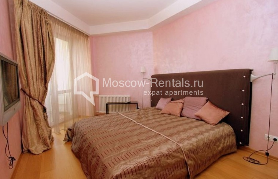 Photo #6 2-room (1 BR) apartment for <a href="http://moscow-rentals.ru/en/articles/long-term-rent" target="_blank">a long-term</a> rent
 in Russia, Moscow, Bolshoi Savvisnkyi lane, 3