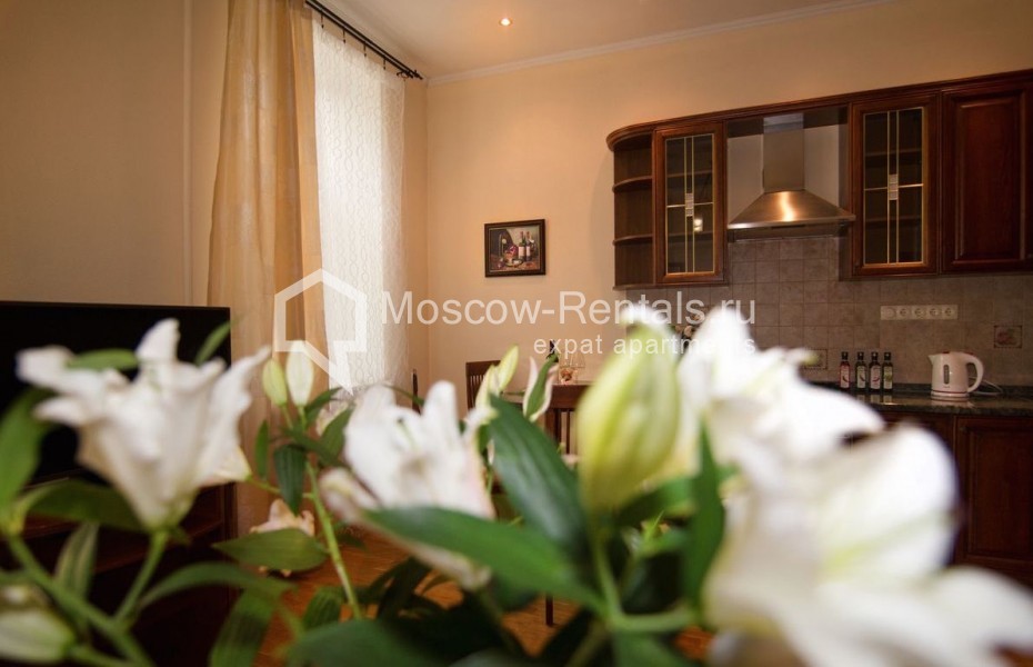Photo #4 2-room (1 BR) apartment for <a href="http://moscow-rentals.ru/en/articles/long-term-rent" target="_blank">a long-term</a> rent
 in Russia, Moscow, Arbat str, 51 С 1