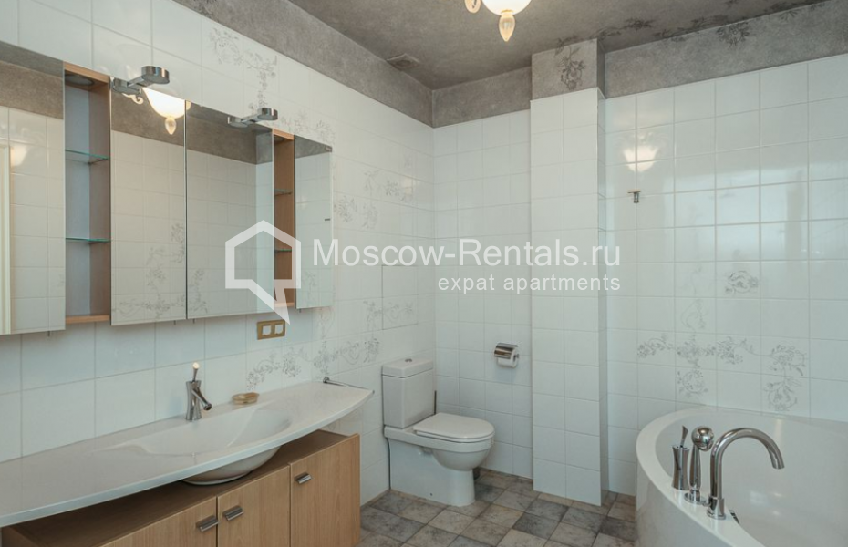 Photo #9 3-room (2 BR) apartment for <a href="http://moscow-rentals.ru/en/articles/long-term-rent" target="_blank">a long-term</a> rent
 in Russia, Moscow, Beregovaya str, 8 К 1