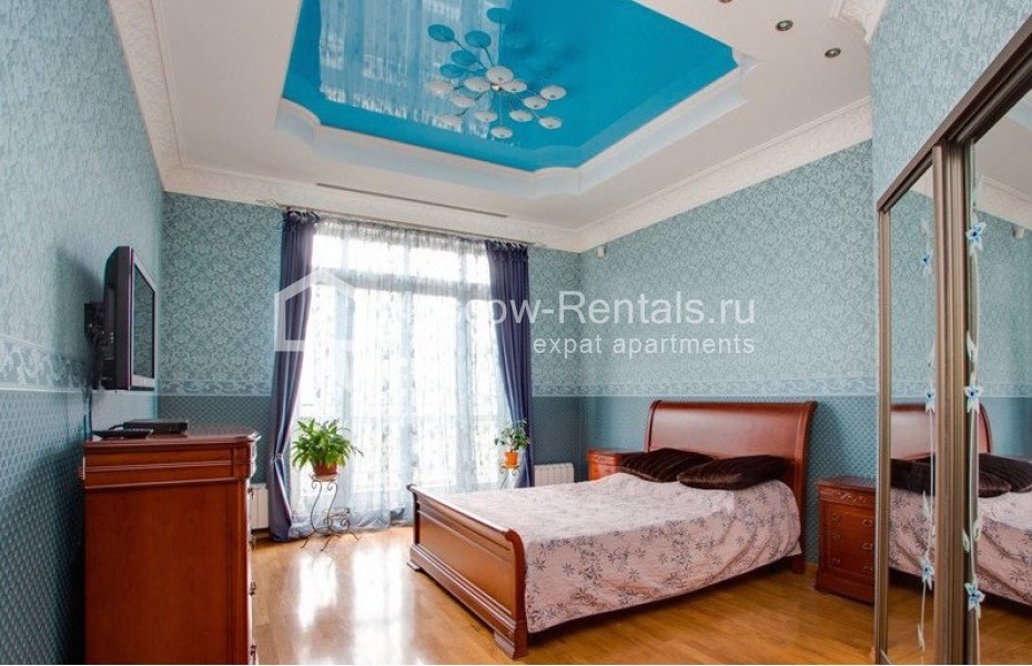 Photo #4 3-room (2 BR) apartment for <a href="http://moscow-rentals.ru/en/articles/long-term-rent" target="_blank">a long-term</a> rent
 in Russia, Moscow, Beregovaya str, 4