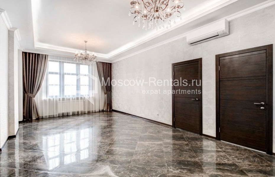 Photo #3 4-room (3 BR) apartment for <a href="http://moscow-rentals.ru/en/articles/long-term-rent" target="_blank">a long-term</a> rent
 in Russia, Moscow, Fadeeva str, 4А