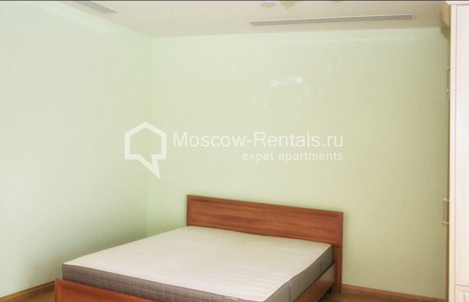 Photo #12 5-room (4 BR) apartment for <a href="http://moscow-rentals.ru/en/articles/long-term-rent" target="_blank">a long-term</a> rent
 in Russia, Moscow, Bolshaya Yakimanka str, 22 К 3